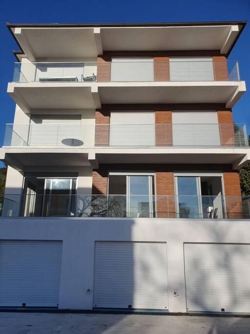 Beautiful Apartment In Tivat Kültér fotó