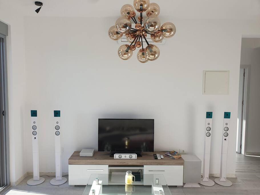 Beautiful Apartment In Tivat Kültér fotó